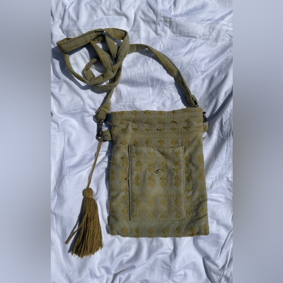 Earthbound Green Shoulder Bag - Picture 13 of 13